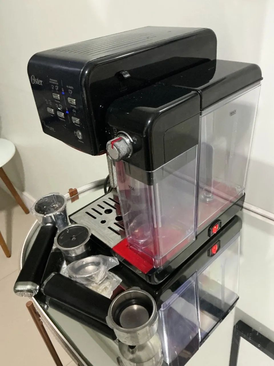 Cafeteira Oster PrimaLatte Espresso e Cappuccino