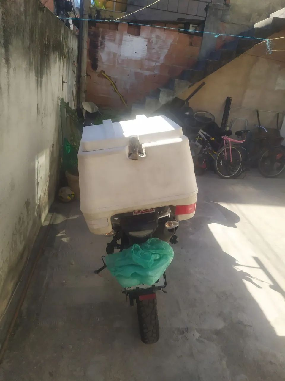 Vendo Baú com ferragem usado na Crosser  - Foto 2