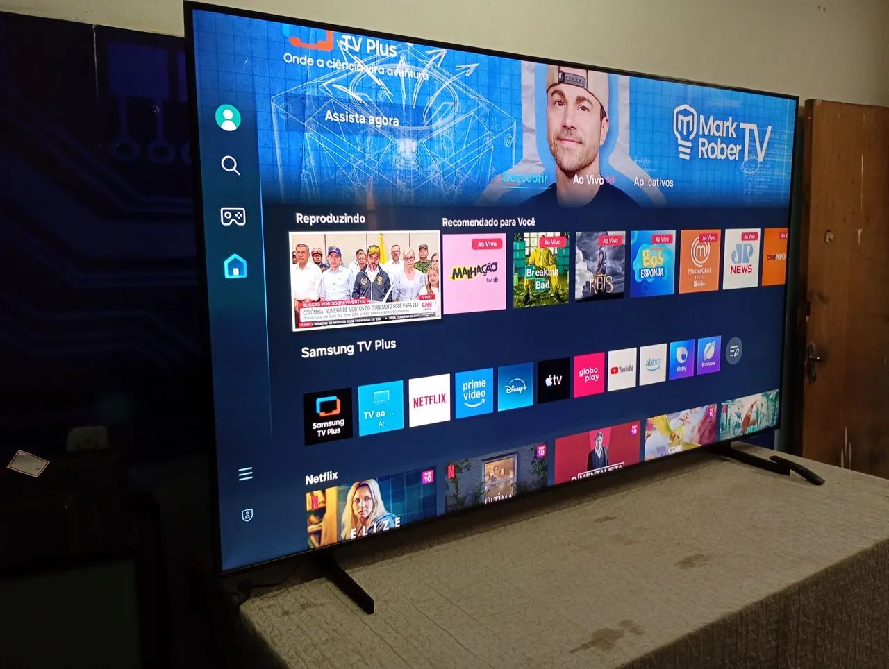 Tv 85 Samsung Smart 4k com função bluethu..Semi nova... - Foto 3