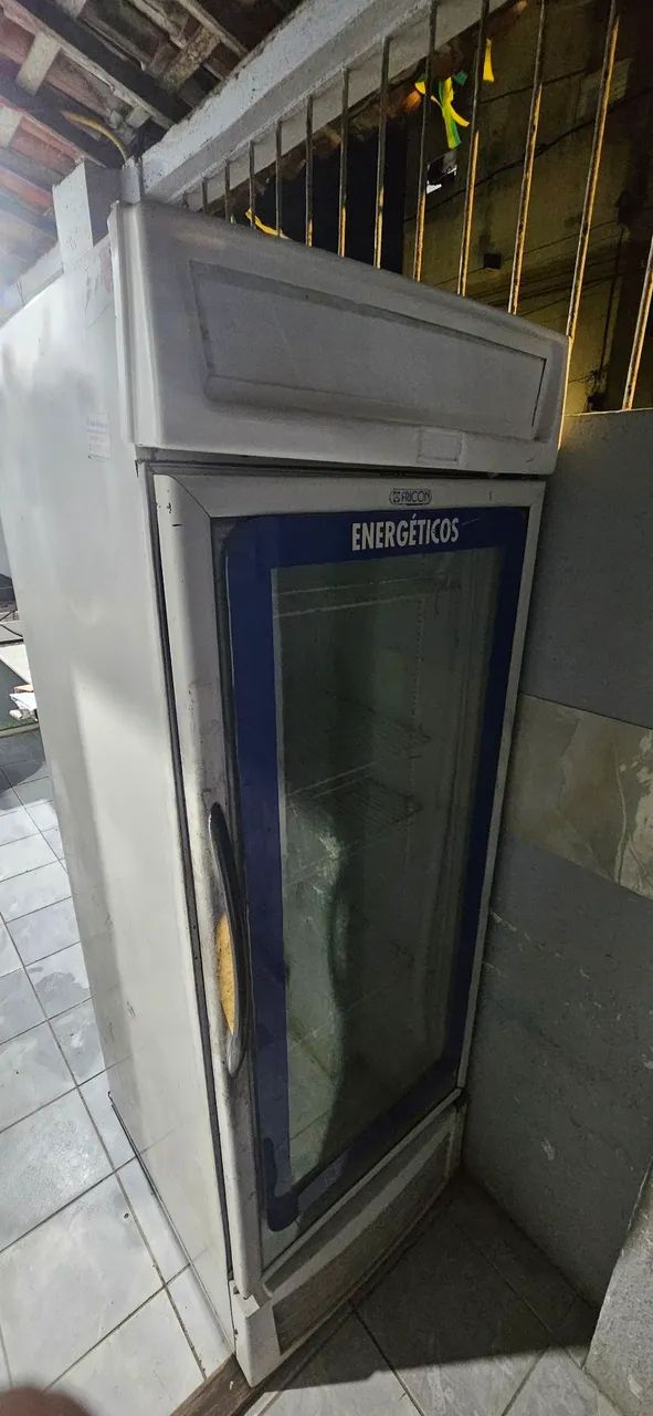 Geladeira expositora