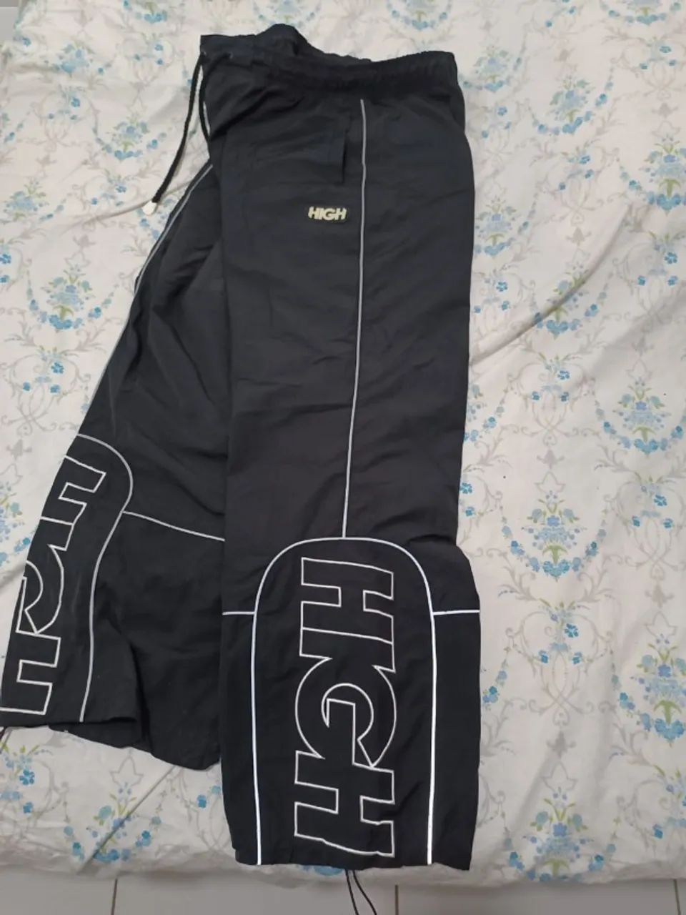 Vendo calça preta HIGH original de fabrica - Foto 3