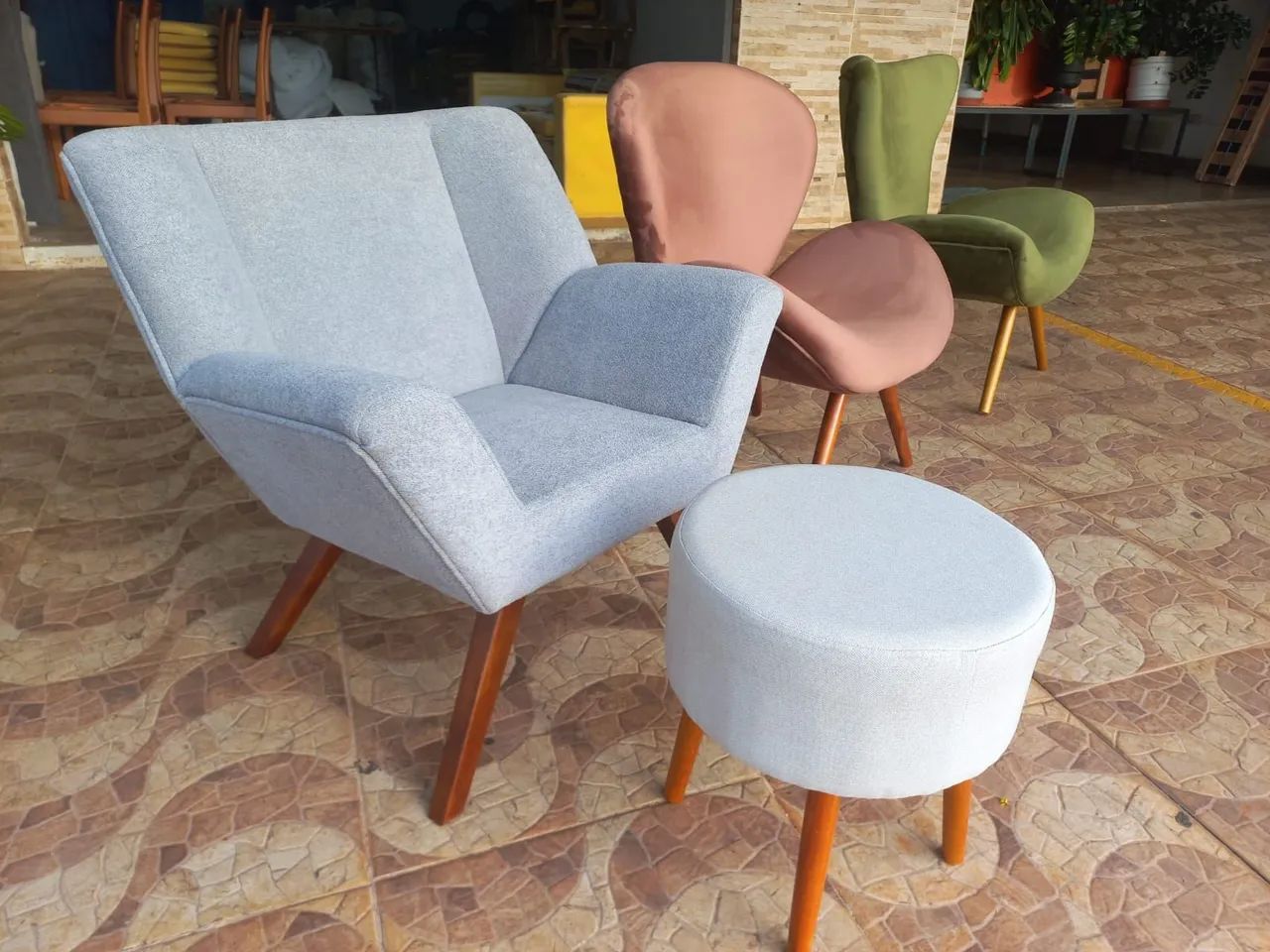 Poltronas e Sofás - Foto 2