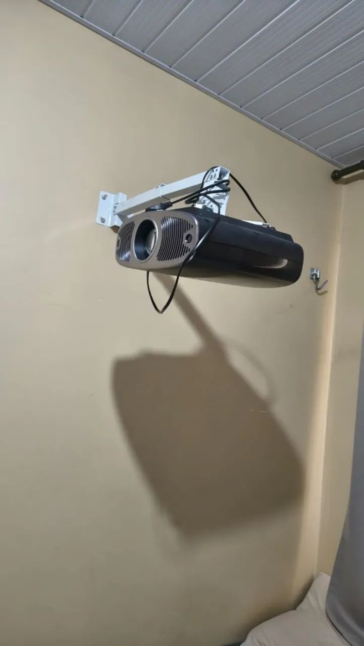 PROJETOR BETTOW 4K COM SISTEMA GOOGLE TV - Foto 2