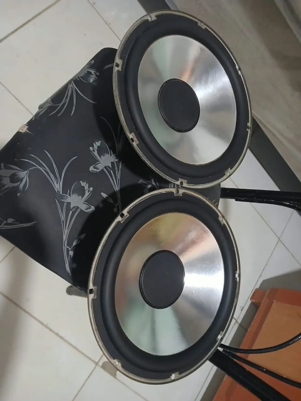 Vendo ou troco par de subs de 10 polegadas do Sony GTR-888