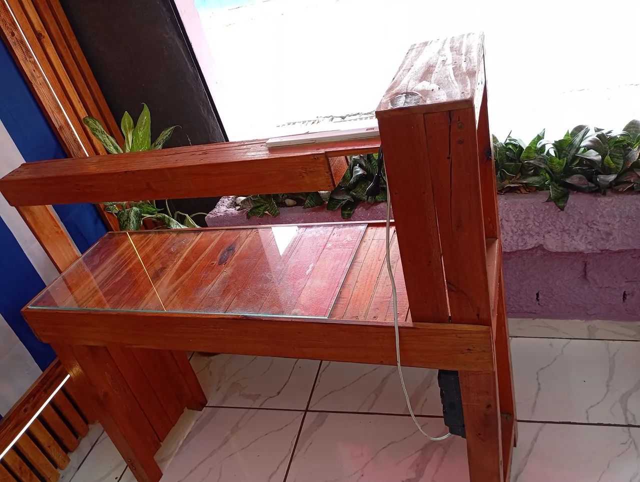 Mesa com luminária  - Foto 2