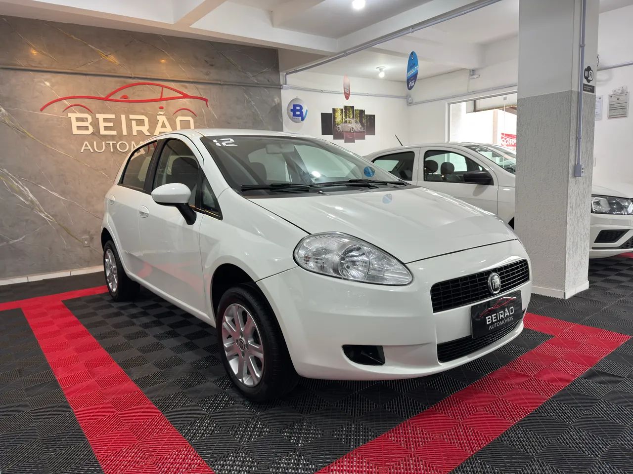 Fiat Punto Attractive 1.4 Fire Flex 8V 5P 2012 - Foto 3