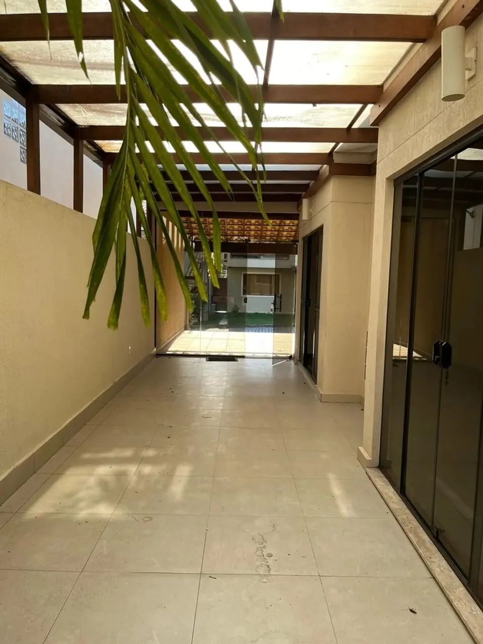 Condomínio do Edifício Residencial Riviera Hills - Casa com 3 Quartos sendo uma suíte no C - Foto 2