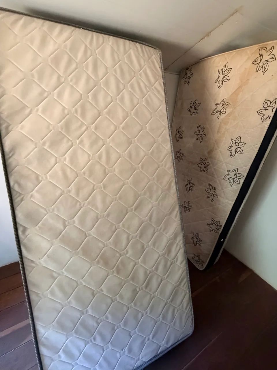 CAMA BOX DE SOLTEIRO (COLCHÃO E BASE) 
