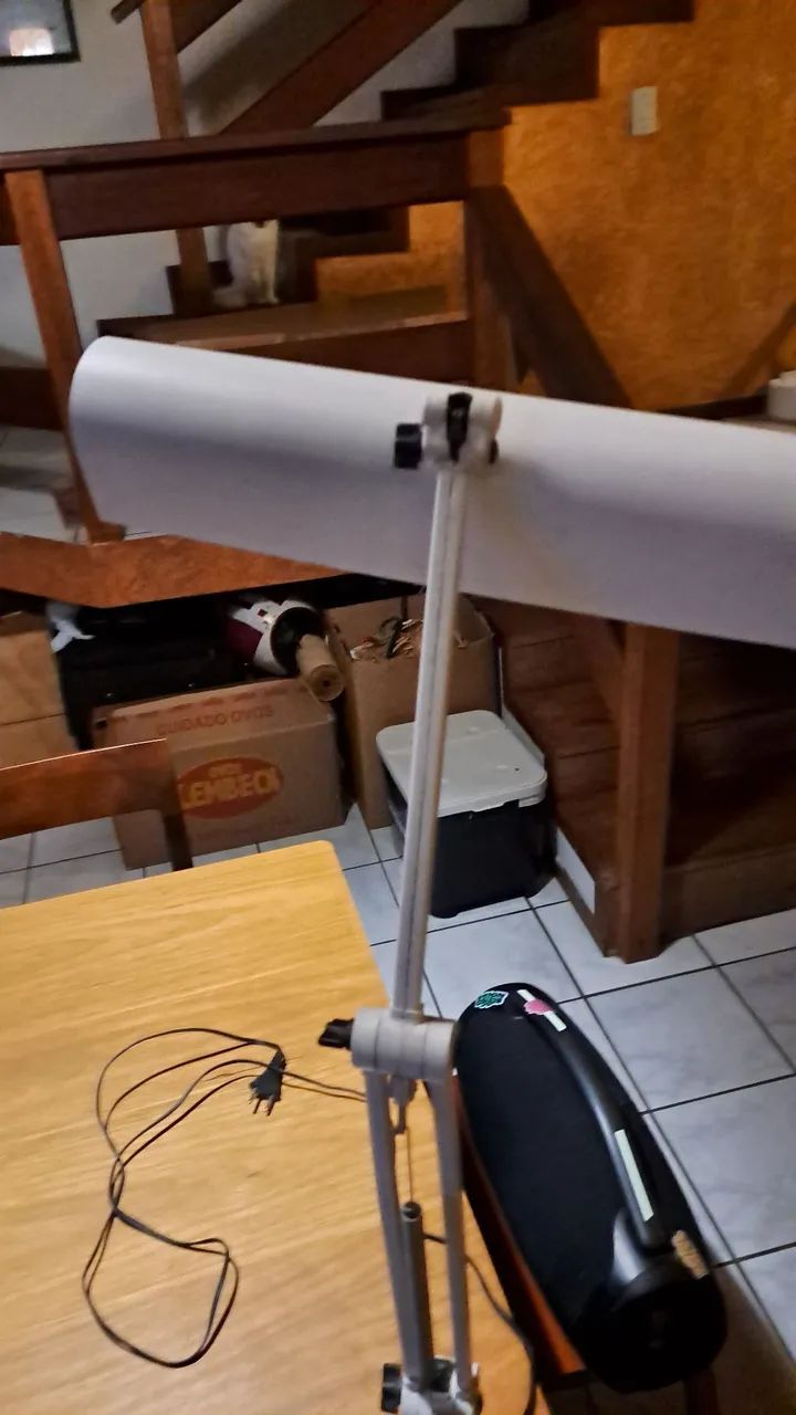 Luminária Prancheta Articulada Ilutec Bivolt Cor da cúpula Branco - Foto 4