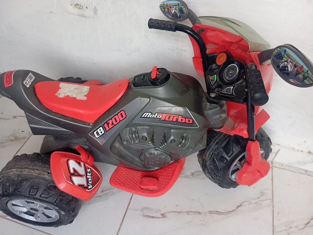 Moto elétrica semi nova no precinho 
