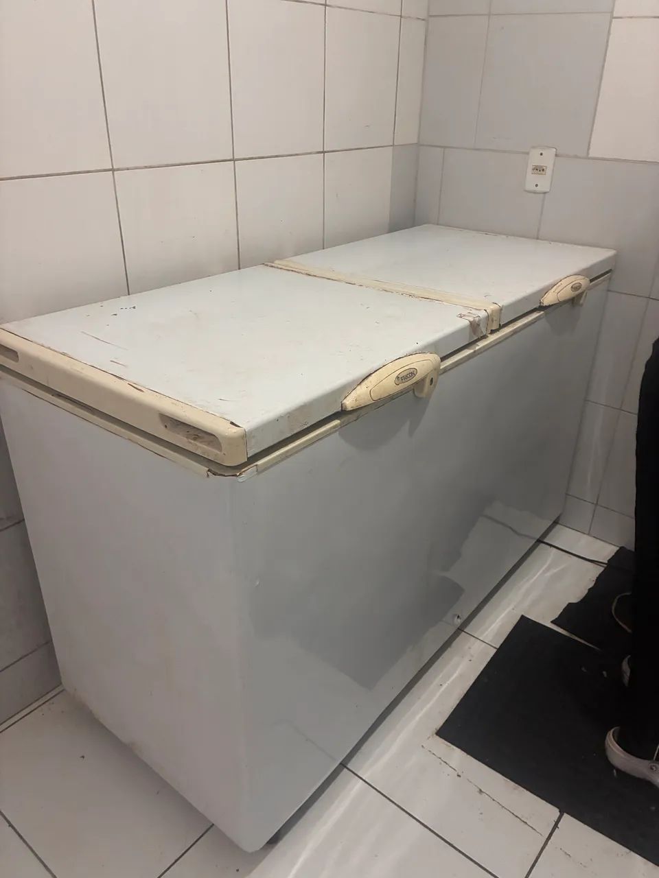 Freezer horizontal com defeito 