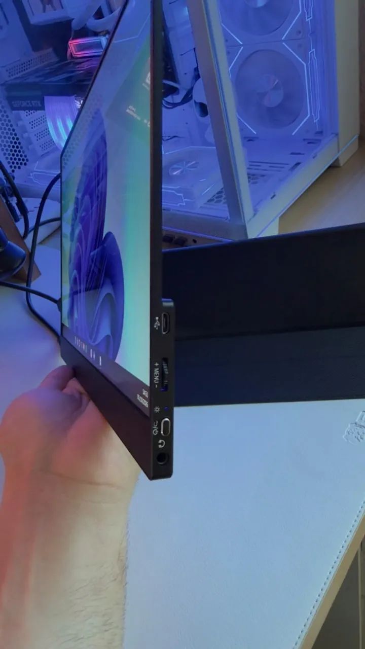 Monitor portátil OLED 4K 13,3"60 Hz 1Ms | USB-C | PC/Mac/Consoles/Android/IOS - Foto 4