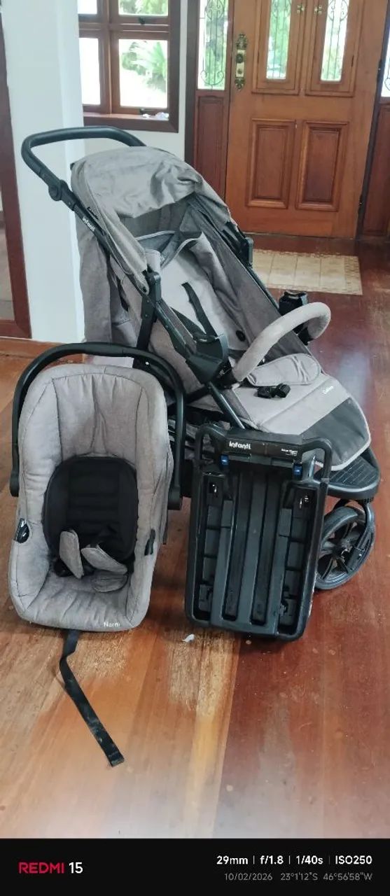Carrinho de bebê + bebê conforto semi novo.  - Foto 2