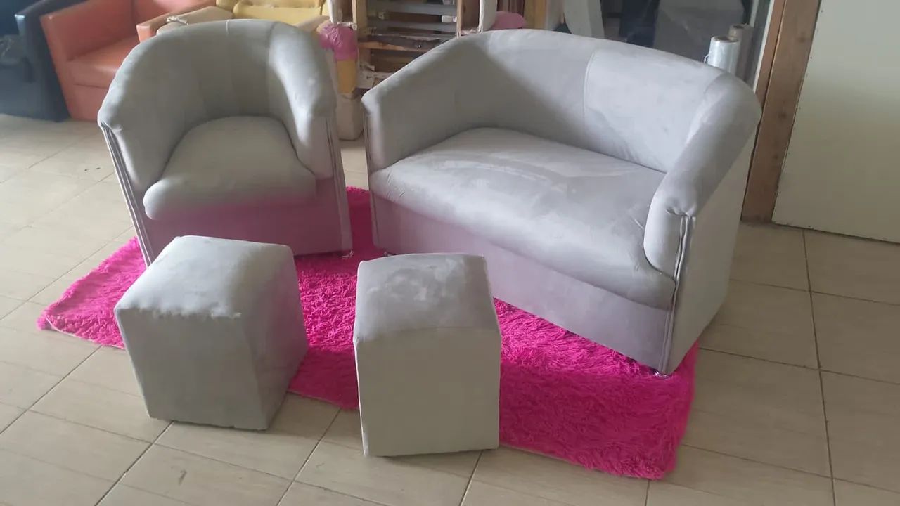 Sofazinho 3 lugares Cinza Suede - Foto 4