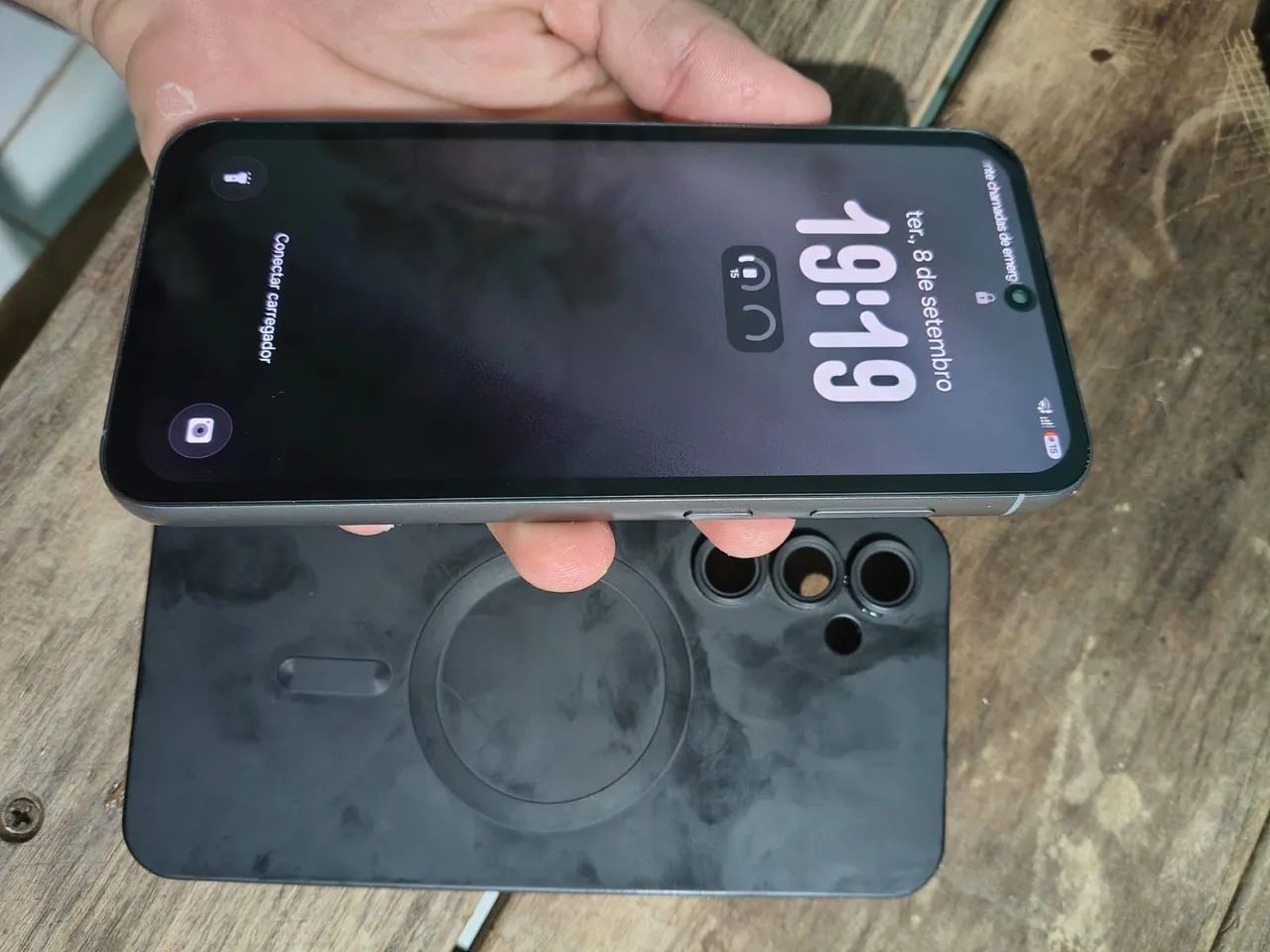 Celular S23 FE e fone galaxy buds core novo