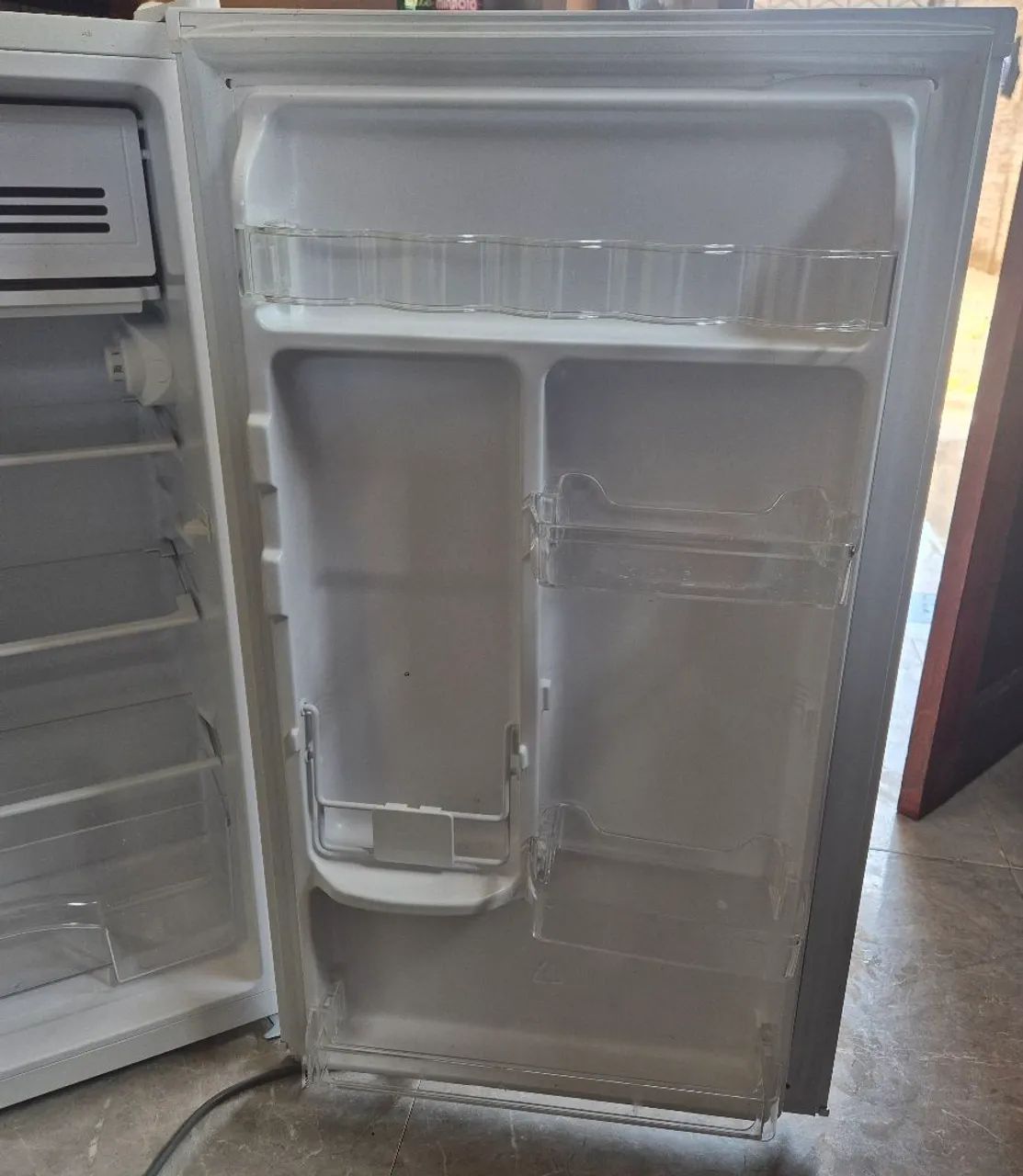 Frigobar electrolux 90l inverter - 1 mês de uso - Foto 4