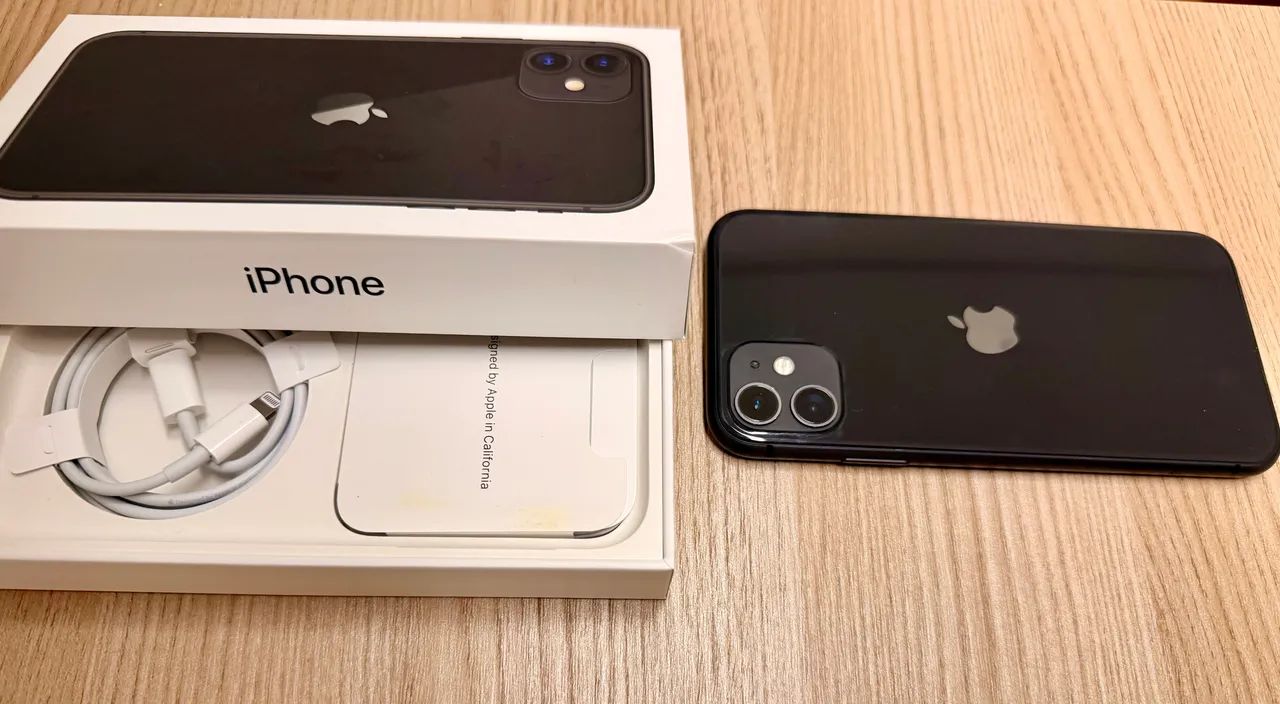 iPhone 11, 64GB, Preto, 100% funcional - Celulares e Smartphones