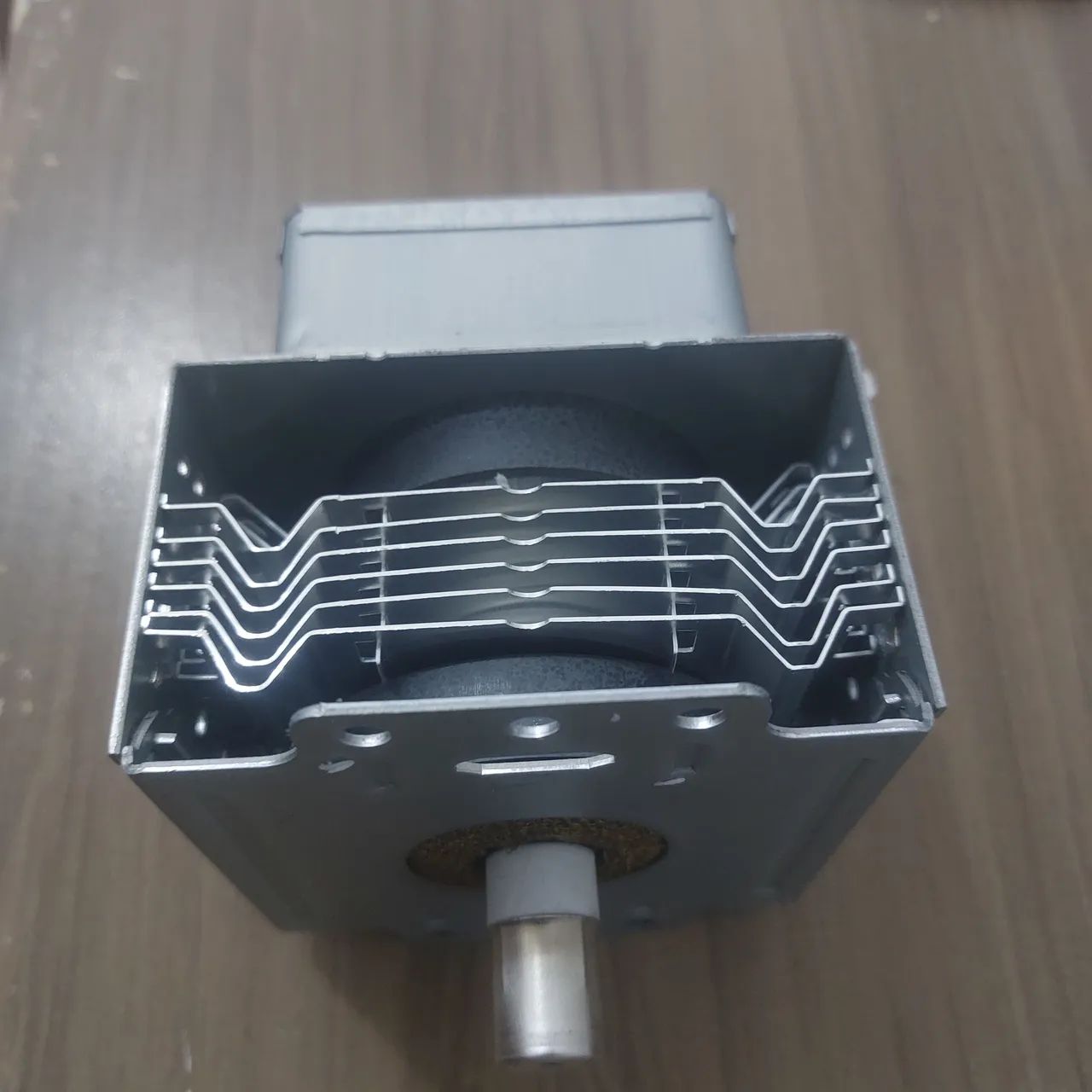 Magnetron micro-ondas 