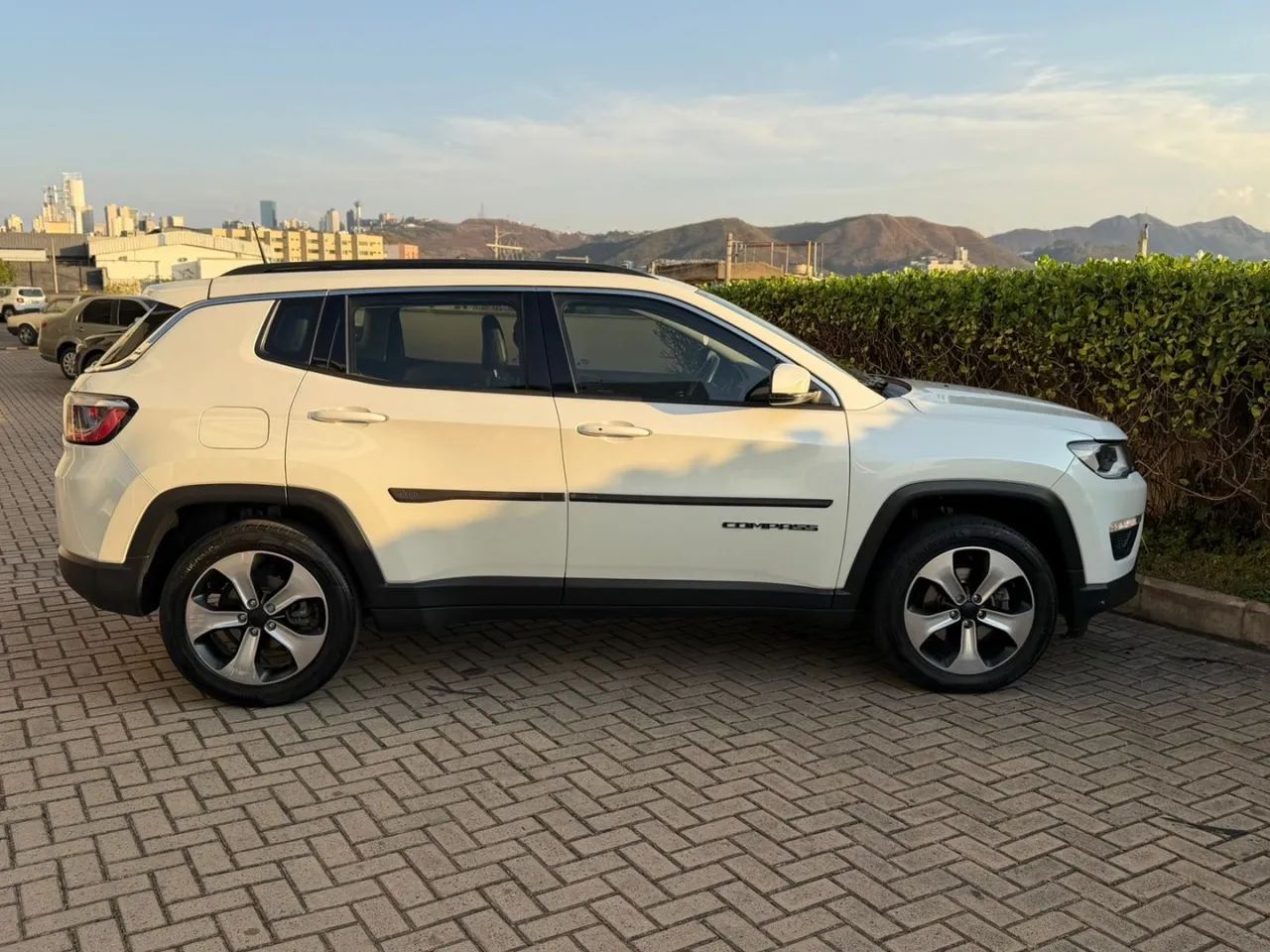 Jeep Compass Longitude 2.0 4X2 Flex 16V Aut. 2017 - Foto 5