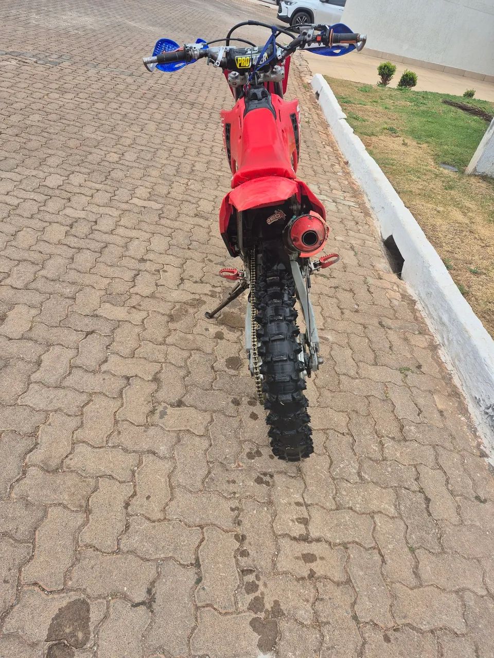 CRF 230 F - Foto 2