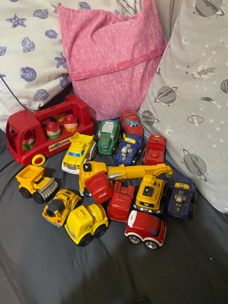 Lote de carrinhos de montar - Foto 2