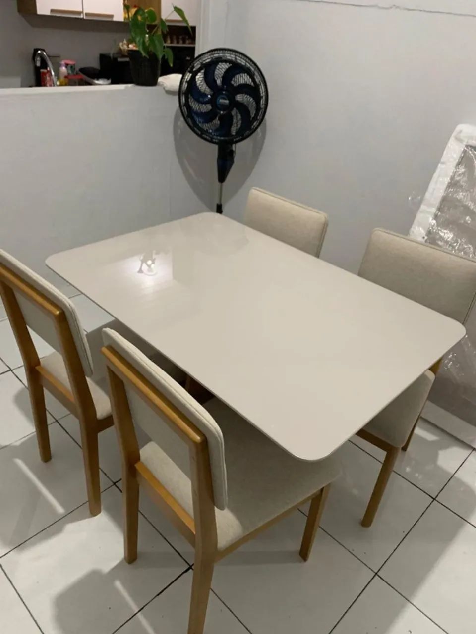 Mesa 1,40 com 4 Cadeiras NOVO PRONTA ENTREGA