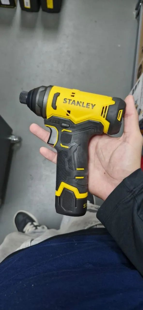 Parafusadeira 12v Stanley Nova