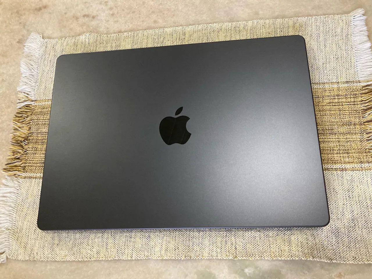 MacBook Pro M5 16GB 512GB - Foto 3
