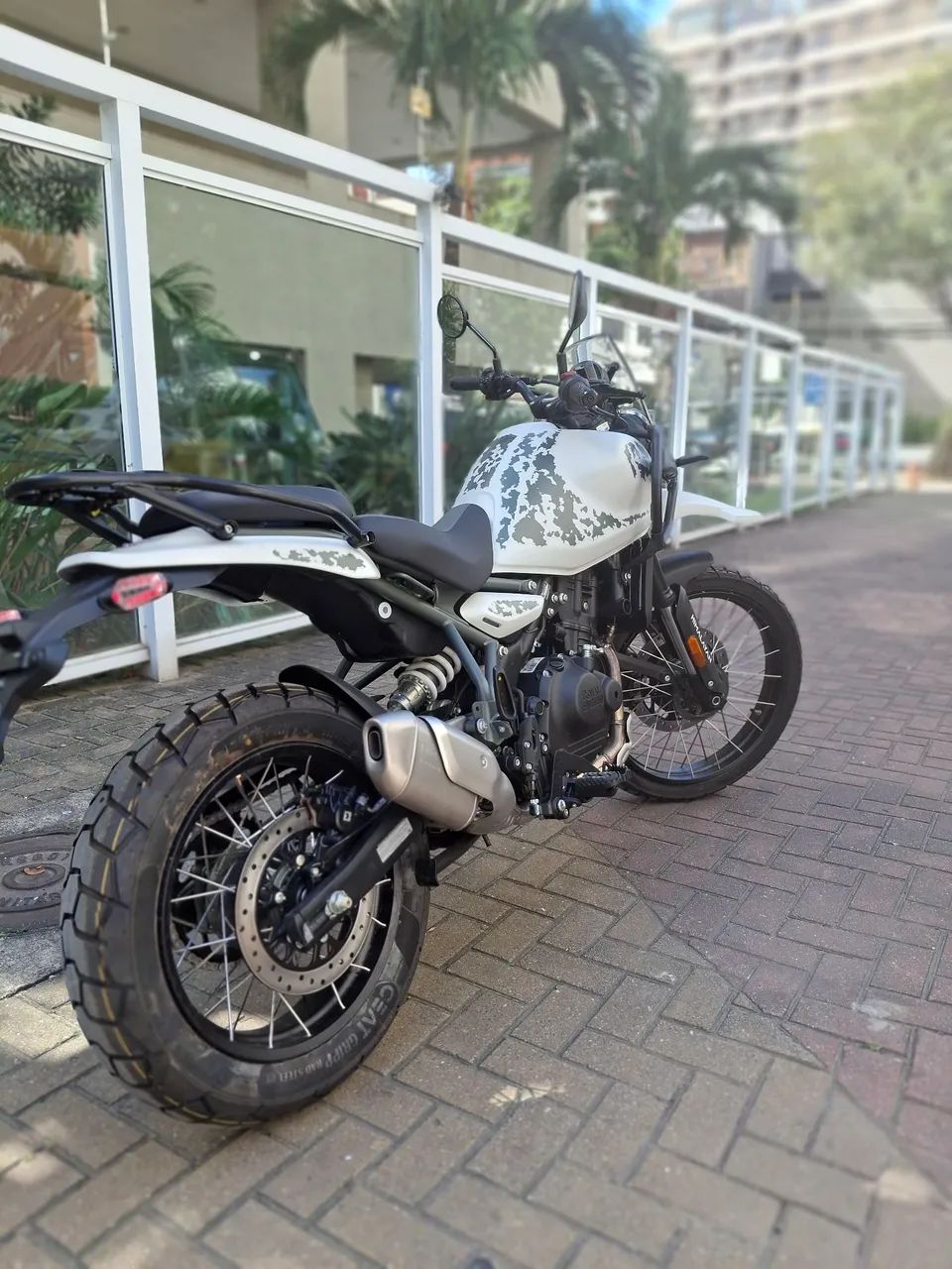 Himalayan Kamet Withe 450cc - Amanda 