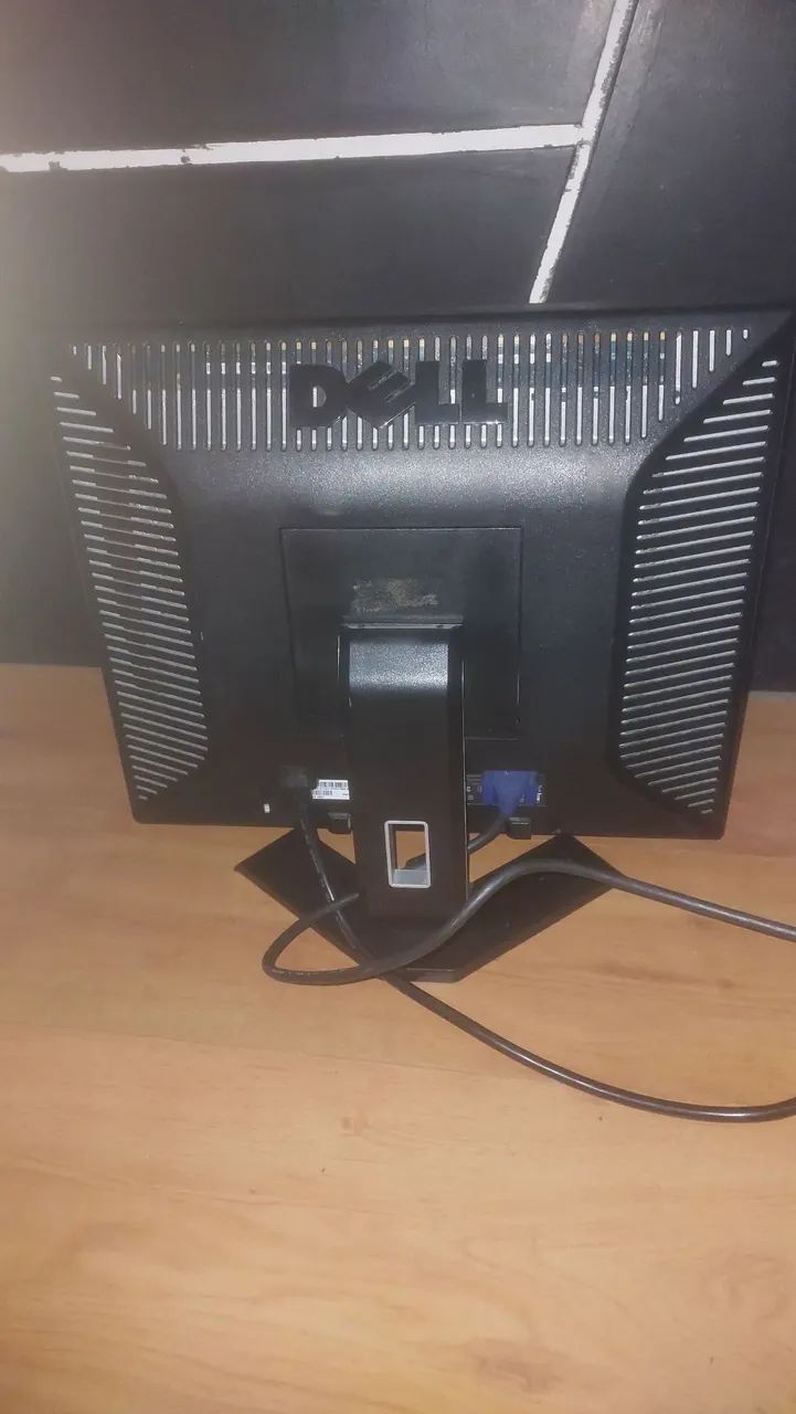 Monitor Dell E178FPc 17" - Testado e Funcionando - Foto 3