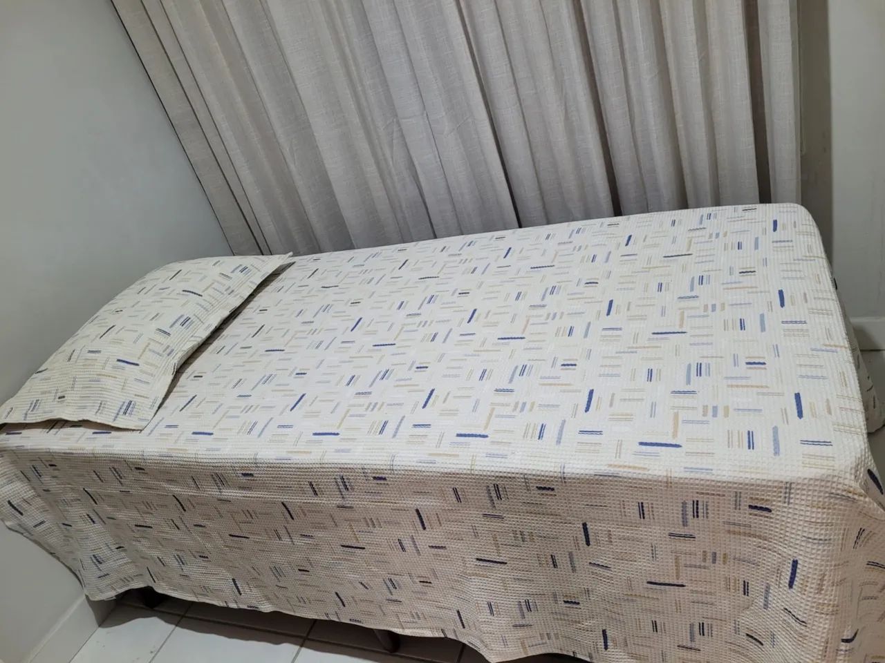 Vendo cama de solteiro  - Foto 2