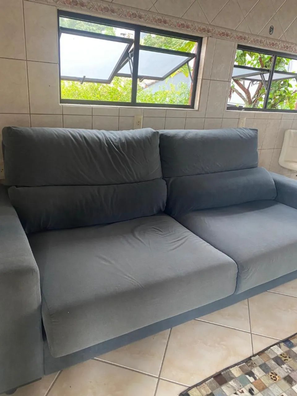 Sofá confortável impermeabilizado retrátil 4 lugares em tecido cinza suede valor excelente - Foto 4