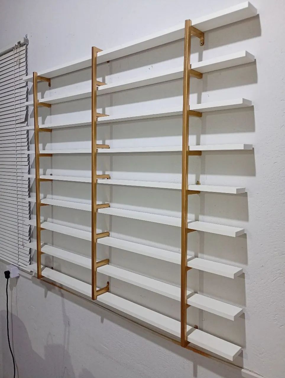 Expositor de esmaltes (Sob encomenda)
