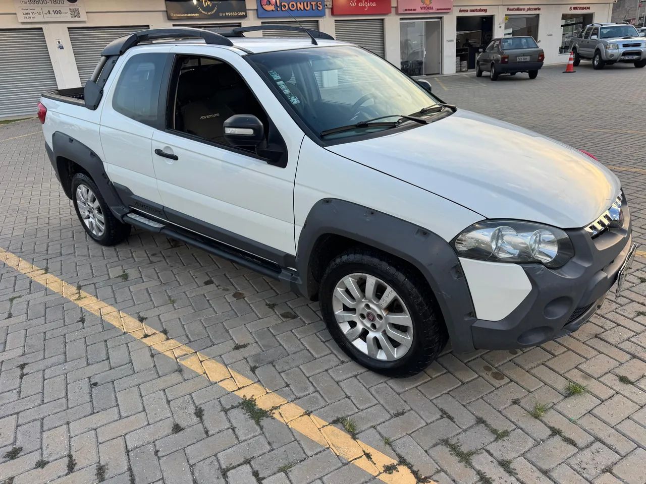 Fiat Strada Adventure1.8/ 1.8 Locker Flex CD 2014 - Foto 2