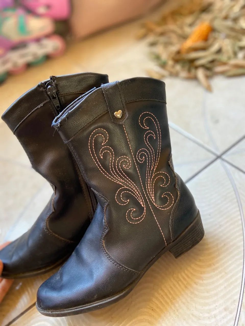 Bota numeração 31/32 - Foto 2