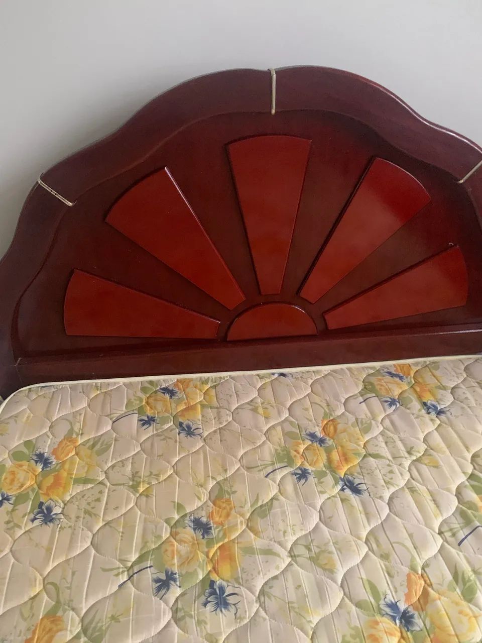 Cama de madeira maciça  - Foto 4