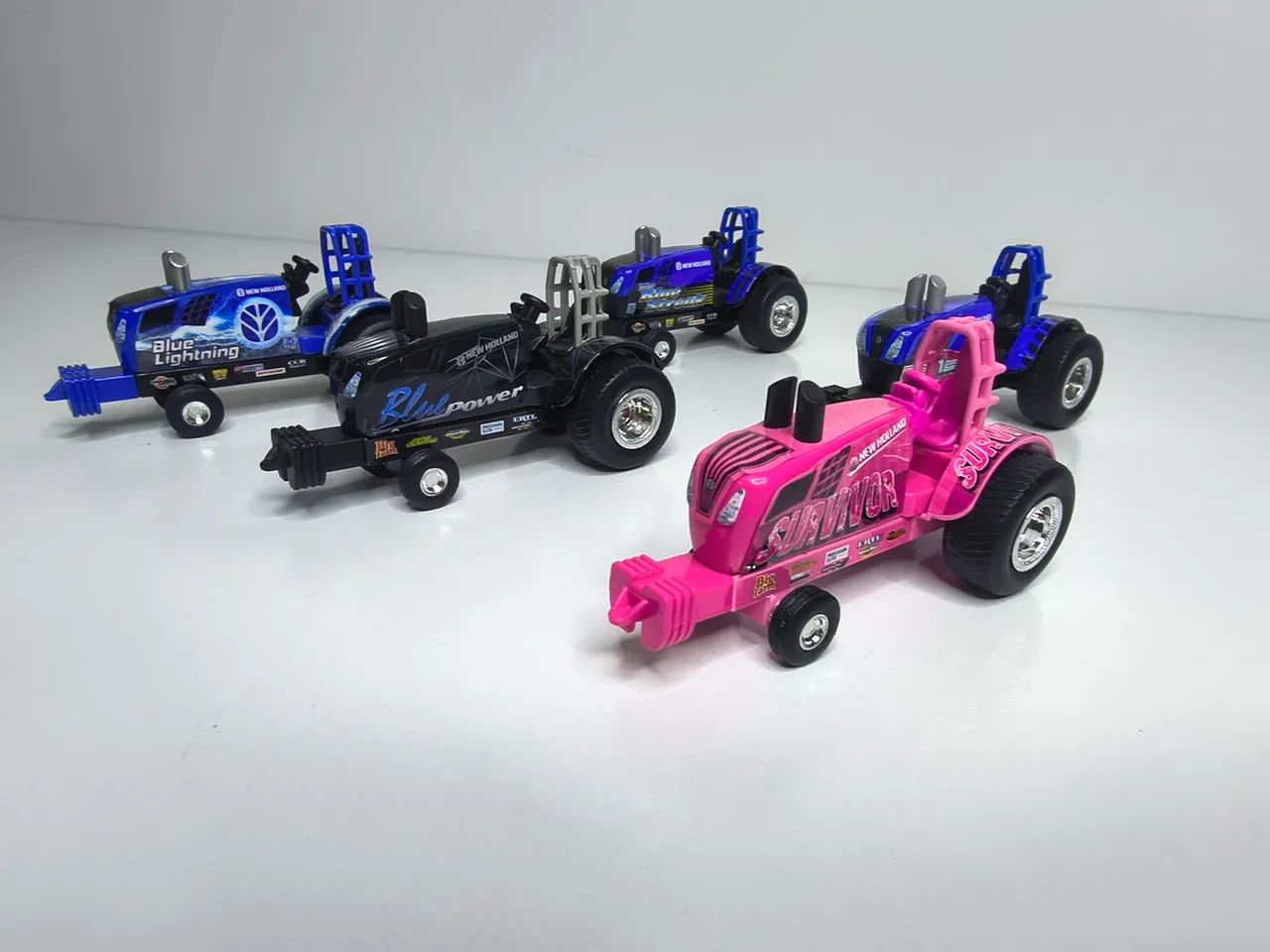 Conjunto Miniaturas Trator New Holland Puller 1/64