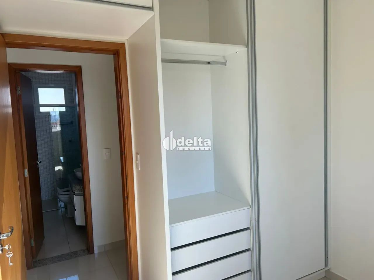Apartamento com 3 quartos sendo 1 suíte disponível para venda no bairro Osvaldo Rezende em - Foto 5