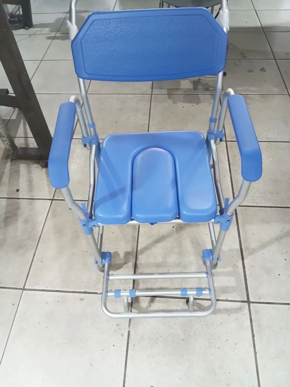 Cadeira de banho hospitalar 