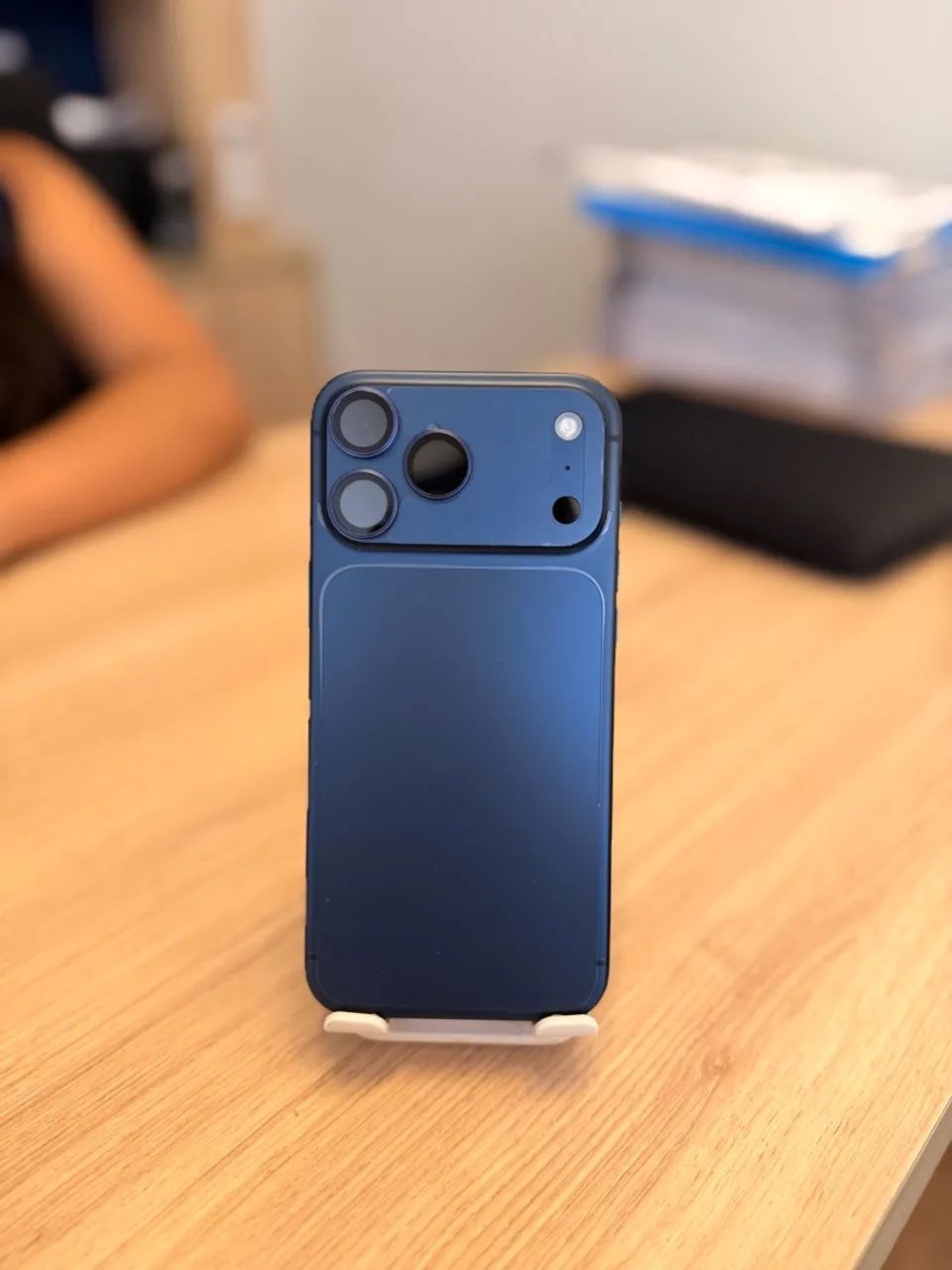 ? iPHONE 17 PRO MAX - 256GB - AZUL - Foto 2
