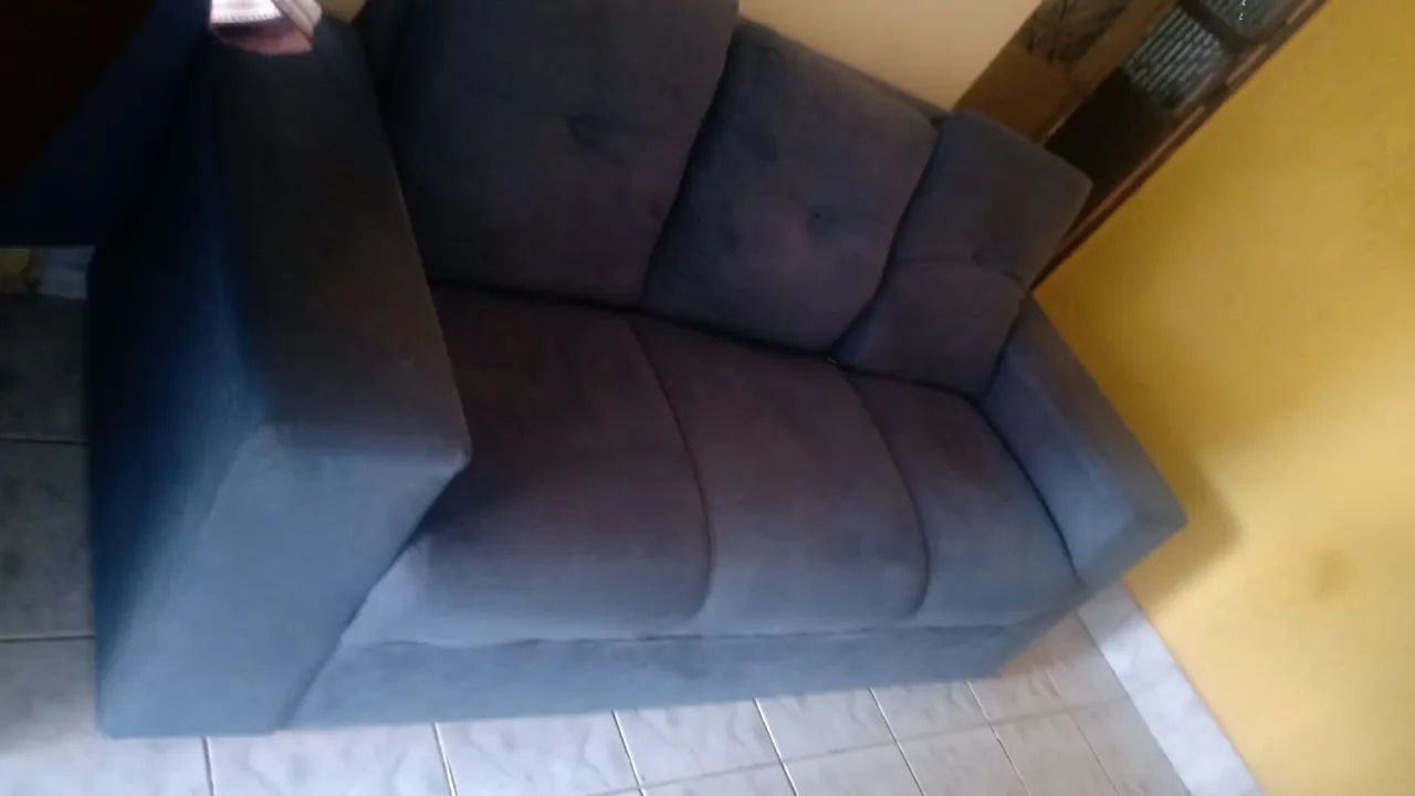 Cuida jogo de sofá semi novo 700 cama box de casal normal 300 - Foto 3