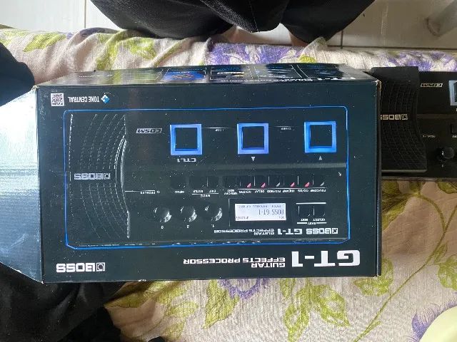 Boss gt1 Nova na caixa (troco por outras pedaleiras ou guitarra) - Foto 3
