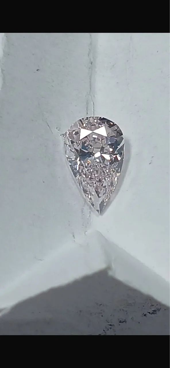 Diamante rosa com GiA 40 mil dólares 
