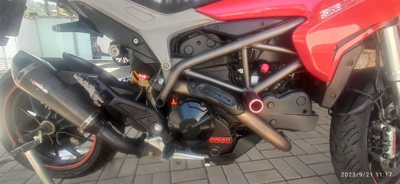 Ducati Hyperstrada 821  - Foto 3