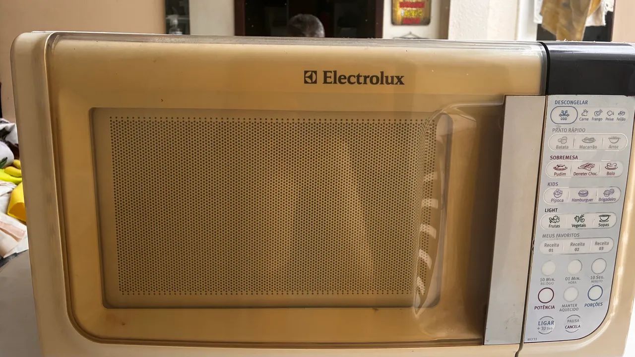 Microondas Eletrolux 23L