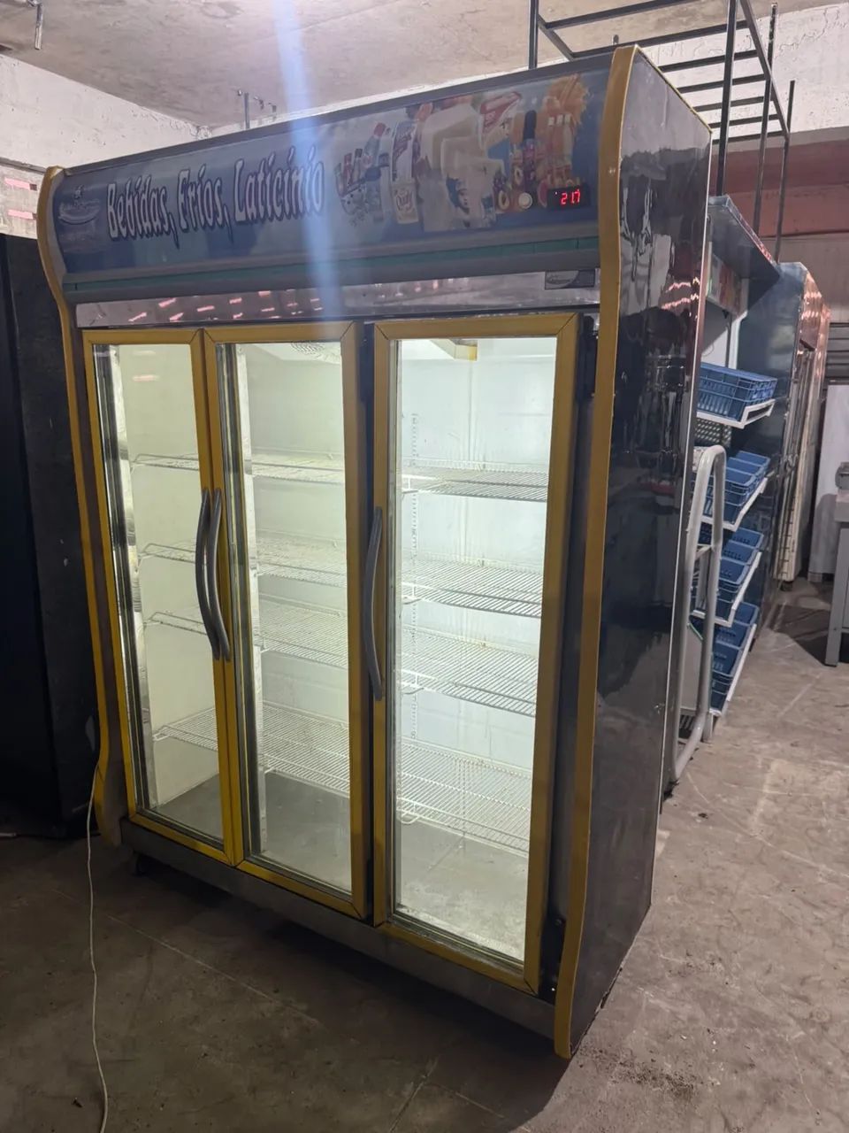Auto serviço 3 portas 