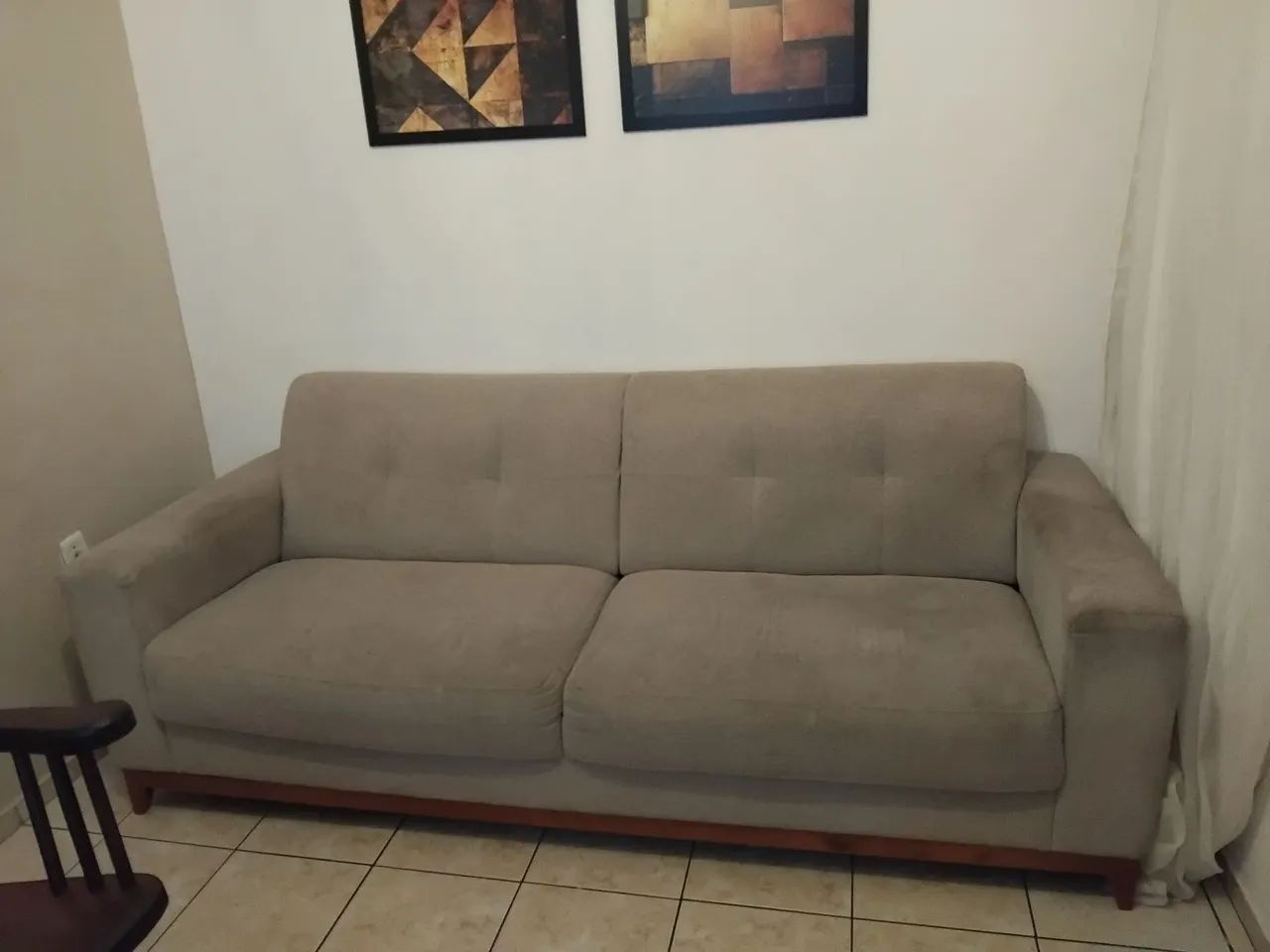 Sofá  só precisa de uma lavagem a seco - Foto 3