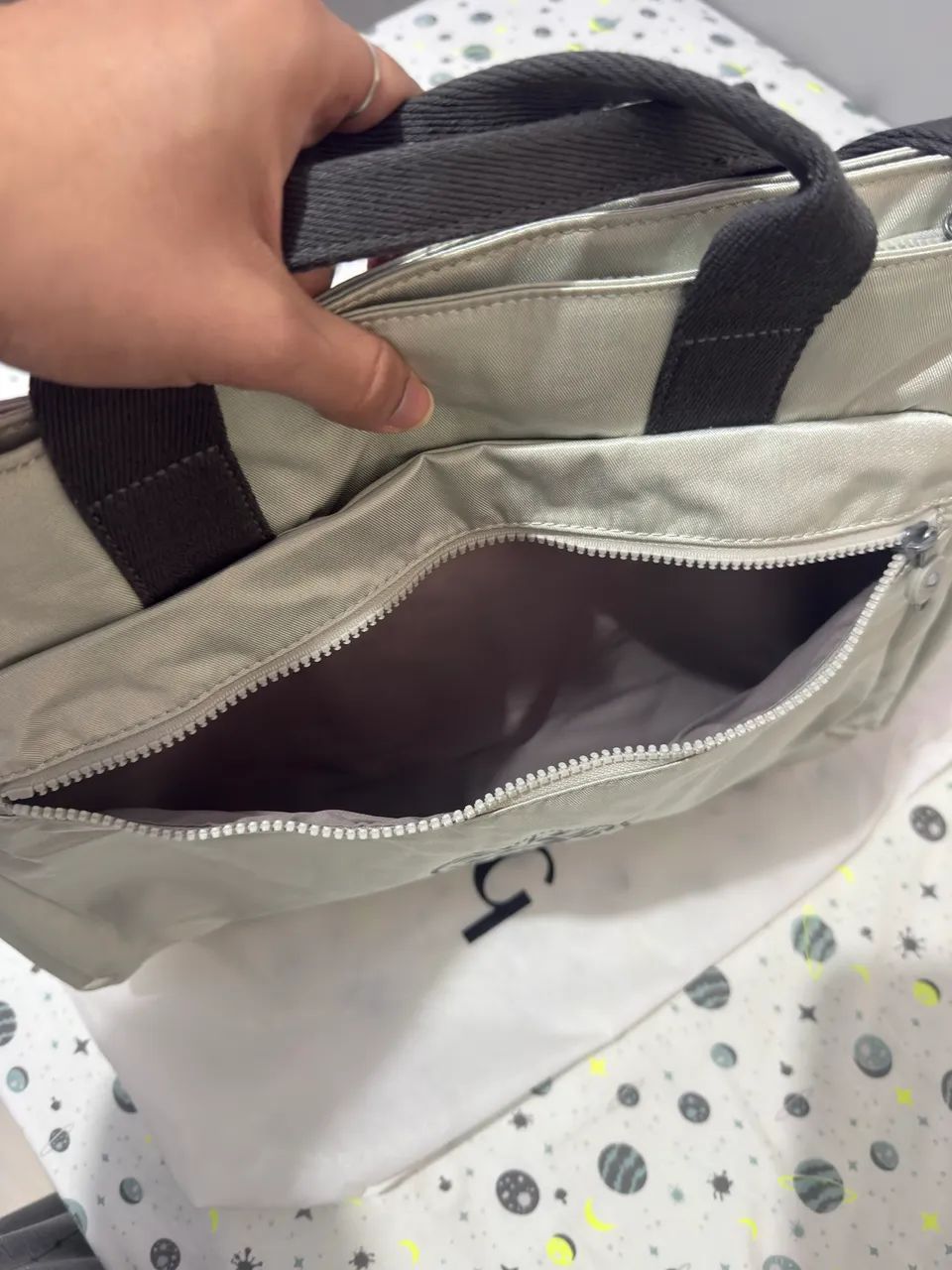 Bolsa Kipling Miho prata - Foto 2