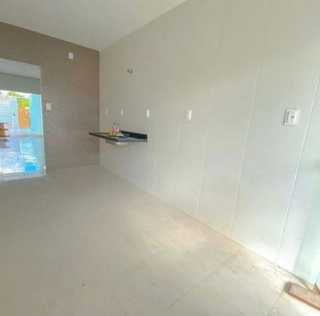 Casa com dois quartos espaçosa e arejada - Foto 3