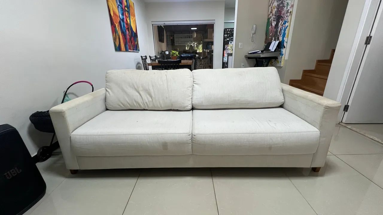 Comfortable and Low-Cost Sofa422082038465843201
